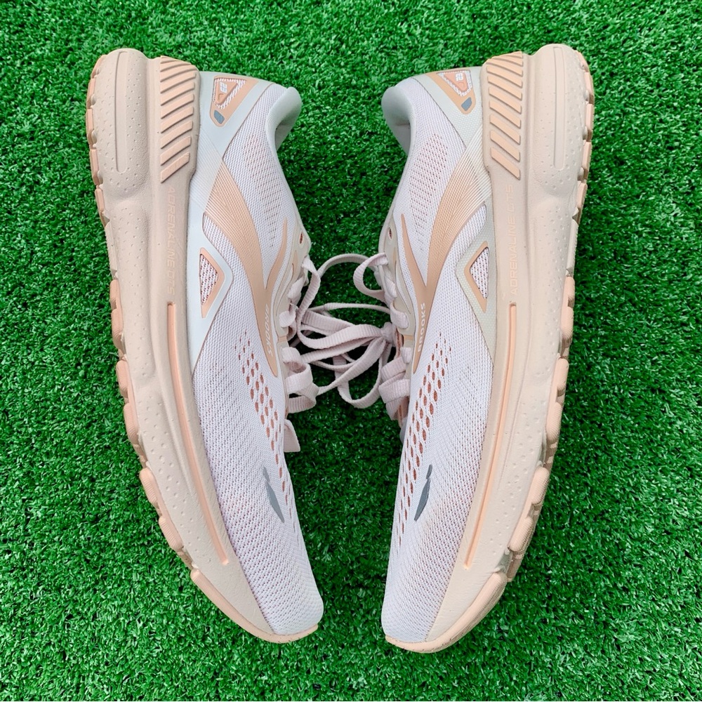 Brooks Adrenaline GTS 23 Womens 8 Shoes Road Running Support Trainer Rose Pink